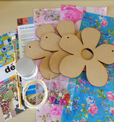 Decopatch Large Flower Bunting Kit